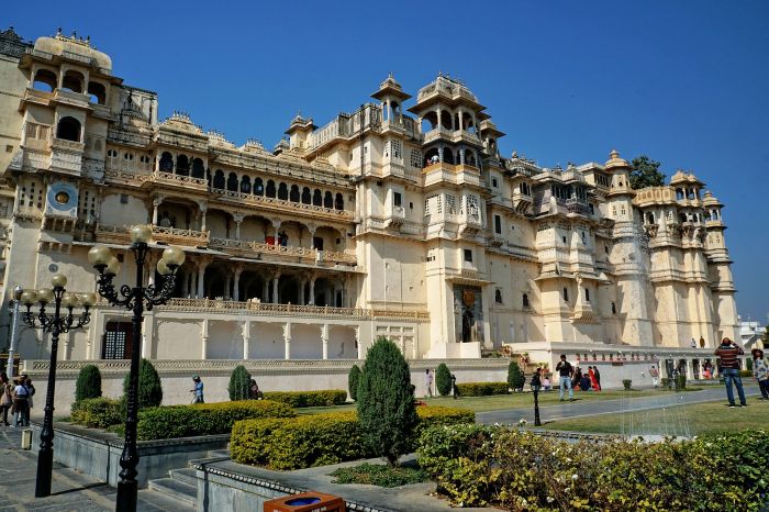 Top 10 Places to Visit in Udaipur with Family 3 city palace udaipur