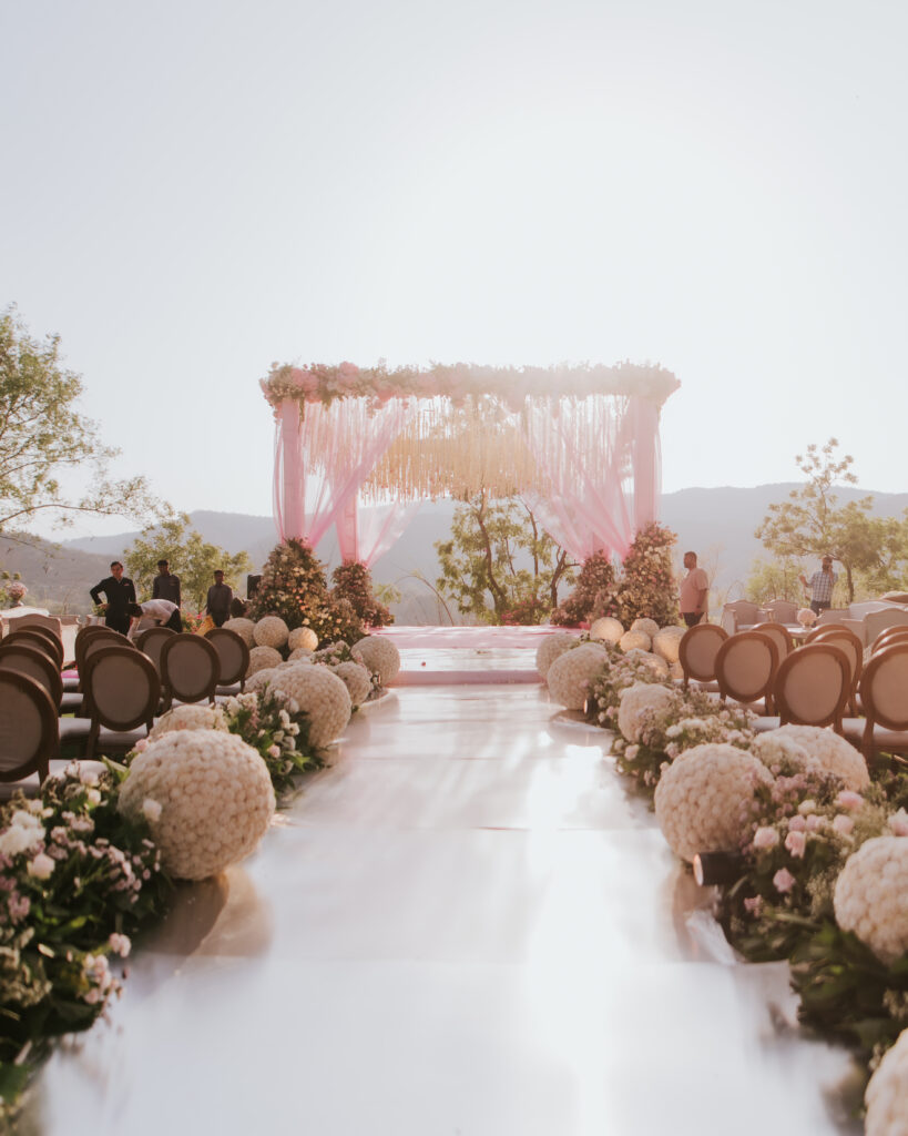 destination weddings trends